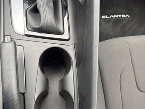 Certified 2023 Hyundai Elantra SEL FWD image 18