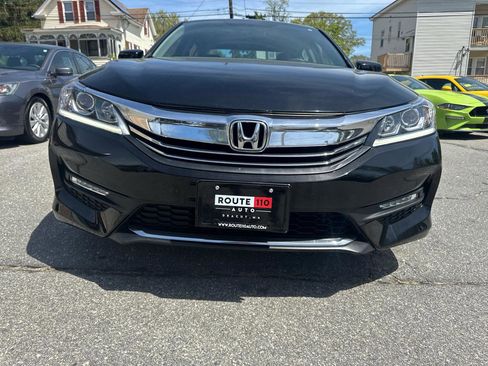 Used 2017 Honda Accord EX image 4