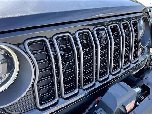 Used 2024 Jeep Wrangler Unlimited Rubicon 392 image 34