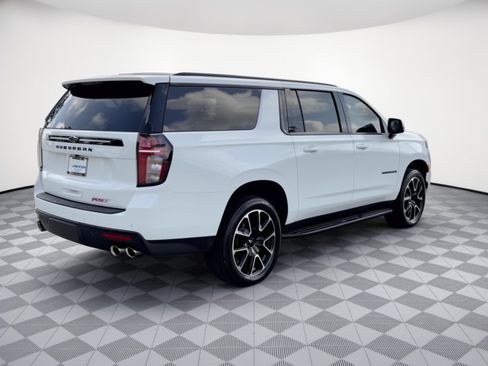 Used 2024 Chevrolet Suburban RST w/ Sport Performance Package AWD/4WD image 9