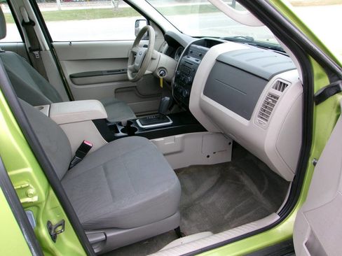 Used 2011 Ford Escape XLS w/ 101A Rapid Spec Order Code AWD/4WD image 8