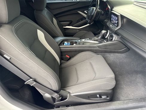 Used 2022 Chevrolet Camaro SS image 33