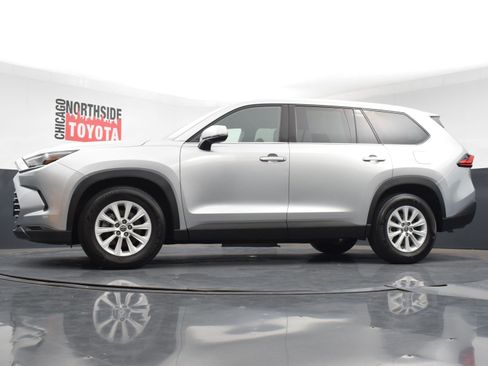 Used 2024 Toyota Grand Highlander XLE image 30