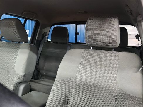 Used 2014 Nissan Frontier SV image 10