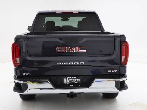 Used 2025 GMC Sierra 1500 SLT image 8