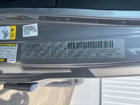 Used 2018 Jeep Wrangler Unlimited Sport S image 20