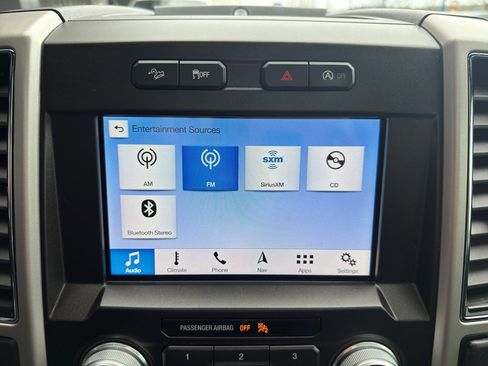 Certified 2018 Ford F150 Lariat w/ Equipment Group 502A Luxury image 30