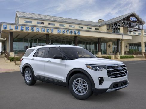 New 2026 Ford Explorer Active w/ Active Comfort Package RWD image 7