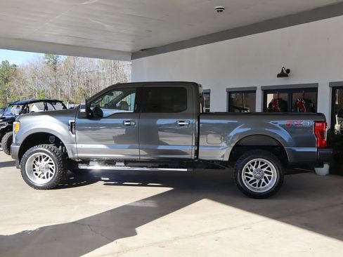 Used 2019 Ford F350 Lariat w/ Lariat Ultimate Package image 2
