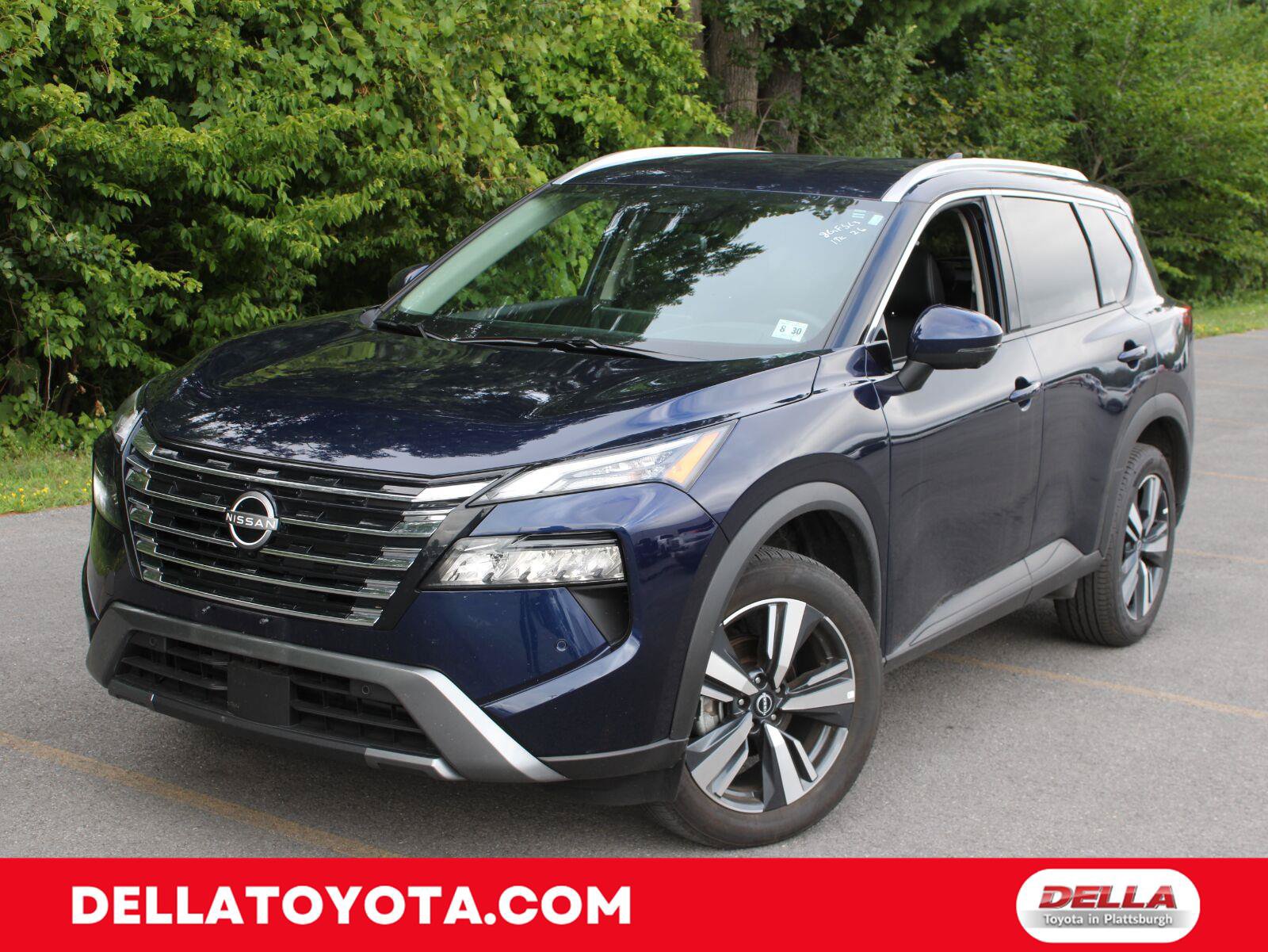 Used 2026 Nissan Rogue SL AWD/4WD image 1