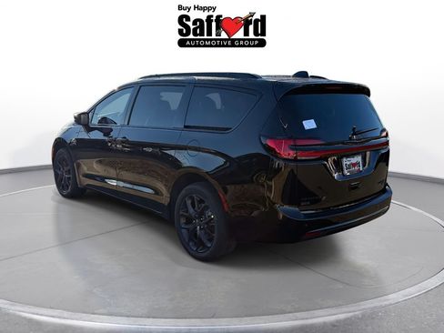 New 2026 Chrysler Pacifica Limited w/ S Appearance Package AWD/4WD image 6