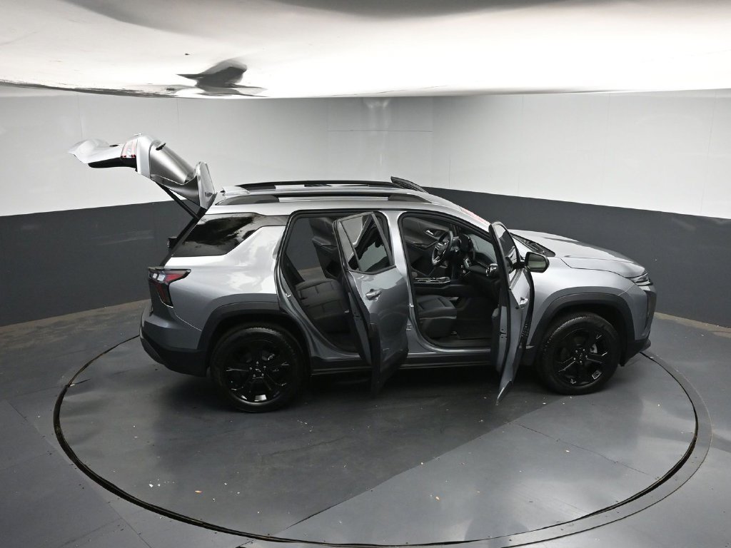 Used 2026 Chevrolet Equinox LT w/ Convenience Package II FWD image 41