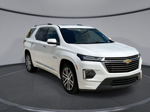 Used 2023 Chevrolet Traverse High Country FWD image 12