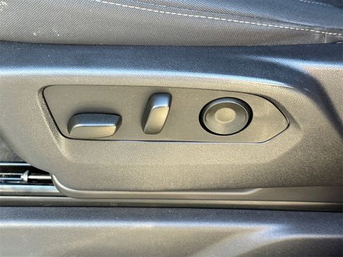 Used 2024 GMC Sierra 1500 Elevation image 27