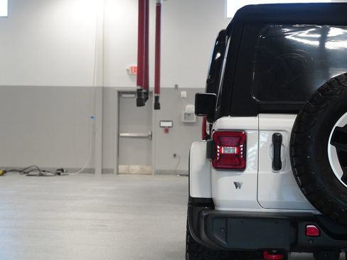 Used 2021 Jeep Wrangler Unlimited Rubicon image 11