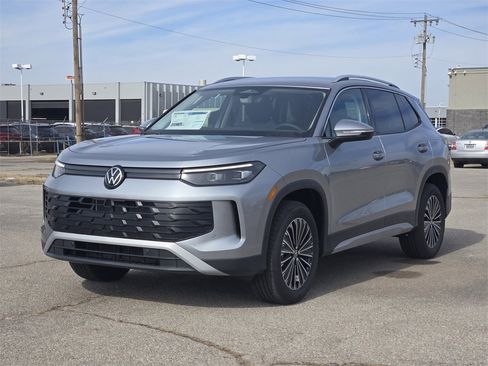 New 2026 Volkswagen Tiguan S image 2