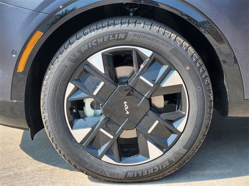 New 2026 Kia Sportage SX image 7