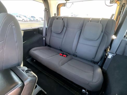 Used 2023 Jeep Wrangler Sport AWD/4WD image 19