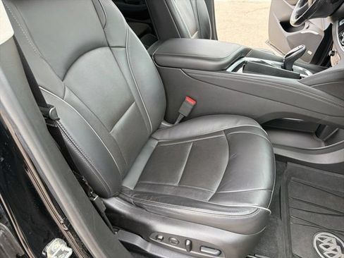 Used 2021 Buick Enclave Avenir w/ Avenir Technology Package FWD image 30