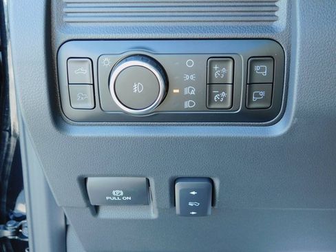 New 2026 Ford F250 Lariat w/ Black Appearance Package image 34