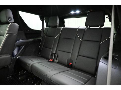 Used 2021 Cadillac Escalade Premium Luxury AWD/4WD image 22