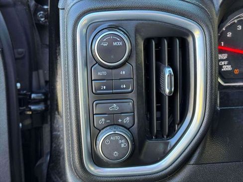 Used 2021 Chevrolet Silverado 1500 LT image 17