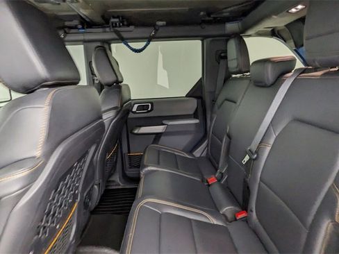 Used 2022 Ford Bronco Badlands image 36