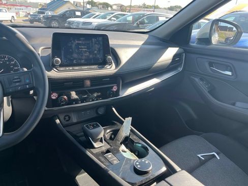 Used 2024 Nissan Rogue SV AWD/4WD image 26