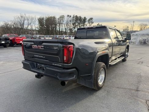 Used 2023 GMC Sierra 3500 Denali image 4