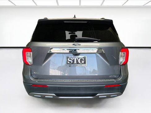 Used 2022 Ford Explorer XLT w/ Equipment Group 202A RWD image 5