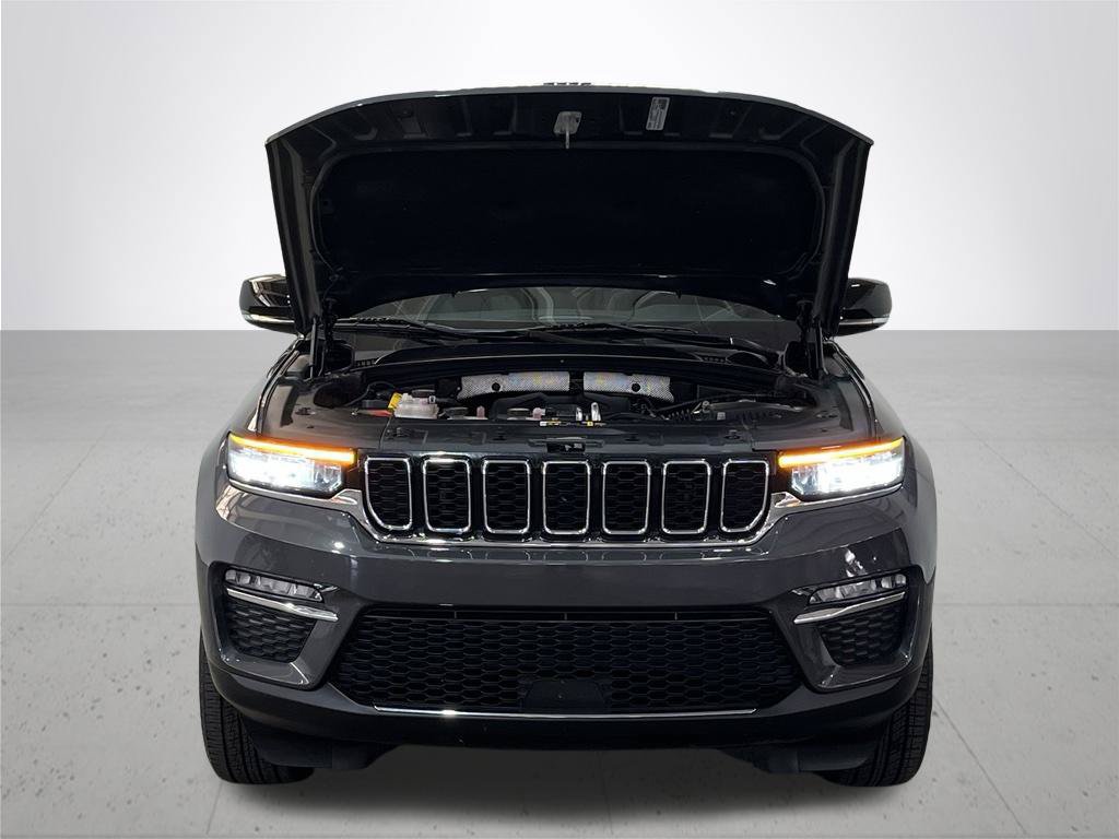 Used 2024 Jeep Grand Cherokee Limited 4xe AWD/4WD image 5