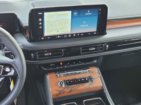 New 2025 Lincoln Aviator Black Label image 10