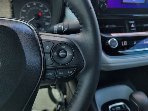 Used 2025 Toyota Corolla SE image 16