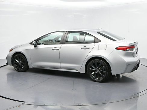 Used 2023 Toyota Corolla SE FWD image 5