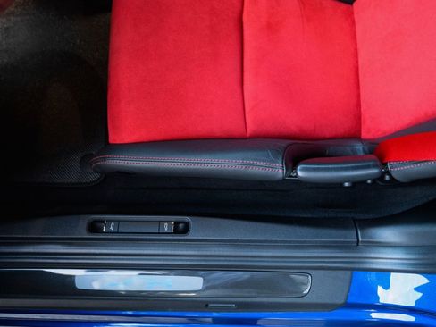 Used 2018 Porsche 911 GT2 RS image 18