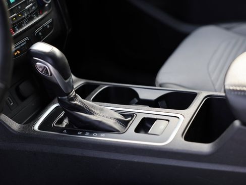 Used 2019 Ford Escape SE image 25