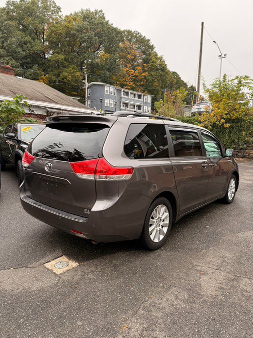 Used 2013 Toyota Sienna XLE w/ Premium Pkg AWD/4WD image 5
