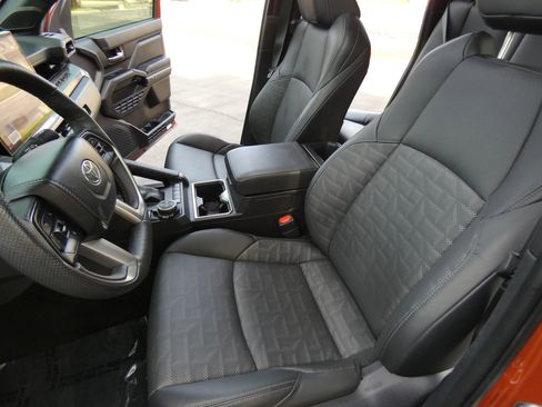 Used 2025 Toyota Tacoma TRD Off-Road w/ TRD Off Road Premium Package image 58