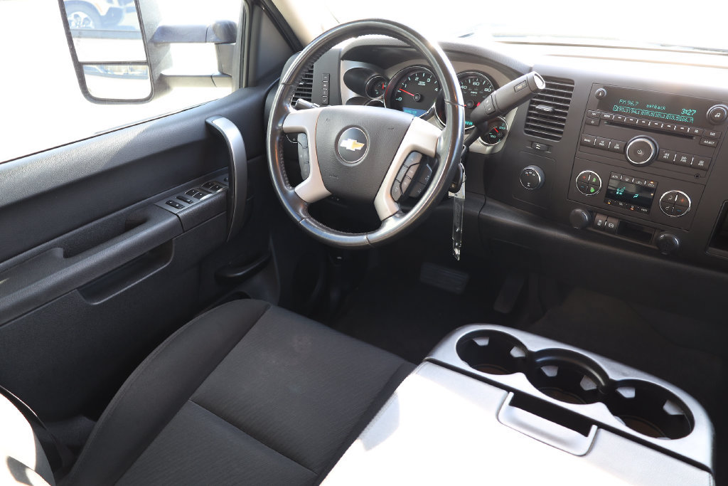 Used 2014 Chevrolet Silverado 2500 LT w/ Interior Plus Package AWD/4WD image 19
