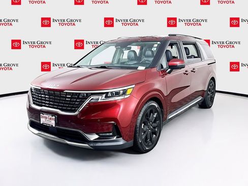 Used 2023 Kia Carnival SX Prestige image 1