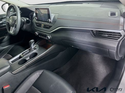 Used 2022 Nissan Altima 2.5 SR image 26