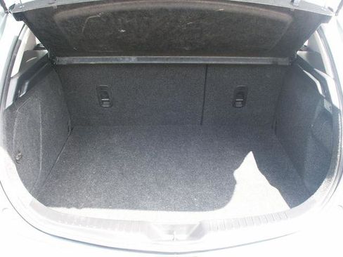 Used 2012 MAZDA MAZDA3 i Touring FWD image 8