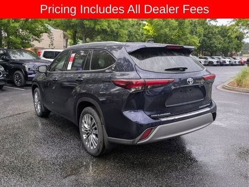 New 2026 Toyota Highlander Platinum AWD/4WD image 7