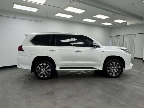 Used 2019 Lexus LX 570 4WD w/ Luxury Package image 7