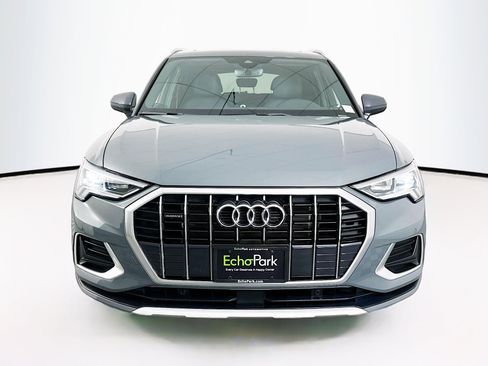 Used 2023 Audi Q3 2.0T Premium w/ Convenience Package image 2