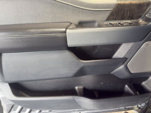 Used 2022 Ford F150 Lariat AWD/4WD image 11