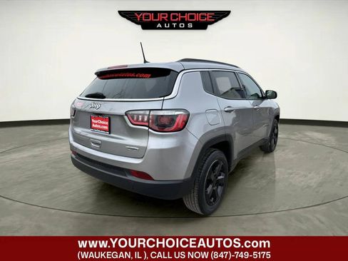 Used 2019 Jeep Compass Latitude w/ Cold Weather Group FWD image 5