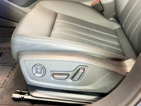 New 2025 Audi A6 e-tron Premium Plus image 16