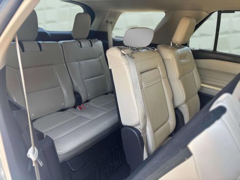 Used 2021 Ford Explorer Platinum w/ Equipment Group 601A image 29