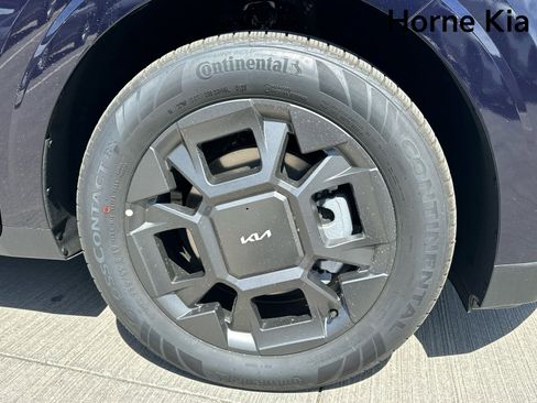 New 2026 Kia Carnival EX FWD image 10